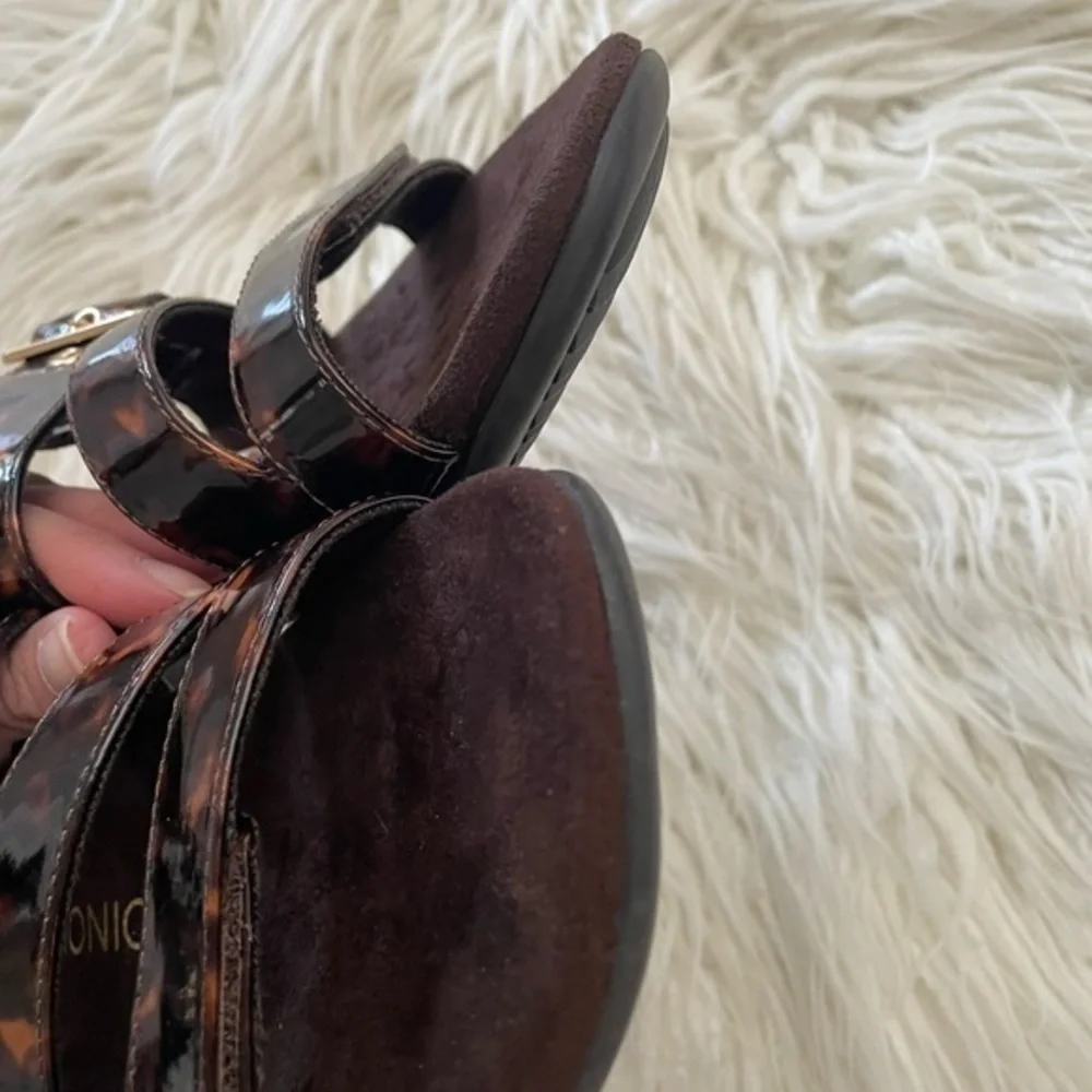 Vionic Skylar tortoise patent leather comfort sandals size 7 - Picture 4 of 7
